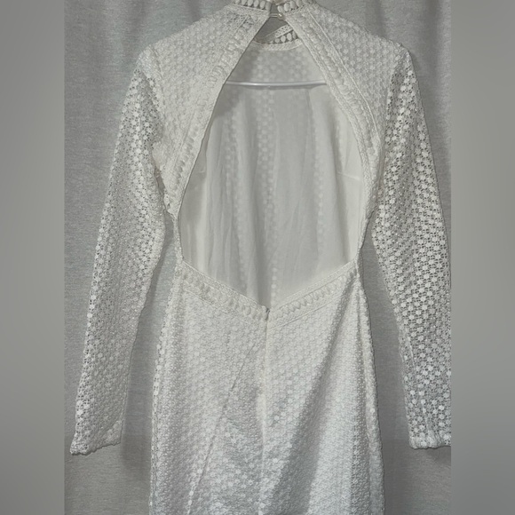 NWOT PLT White Embroidered Lace Long Sleeved Backless Bodycon Midi Dress - Picture 10 of 16